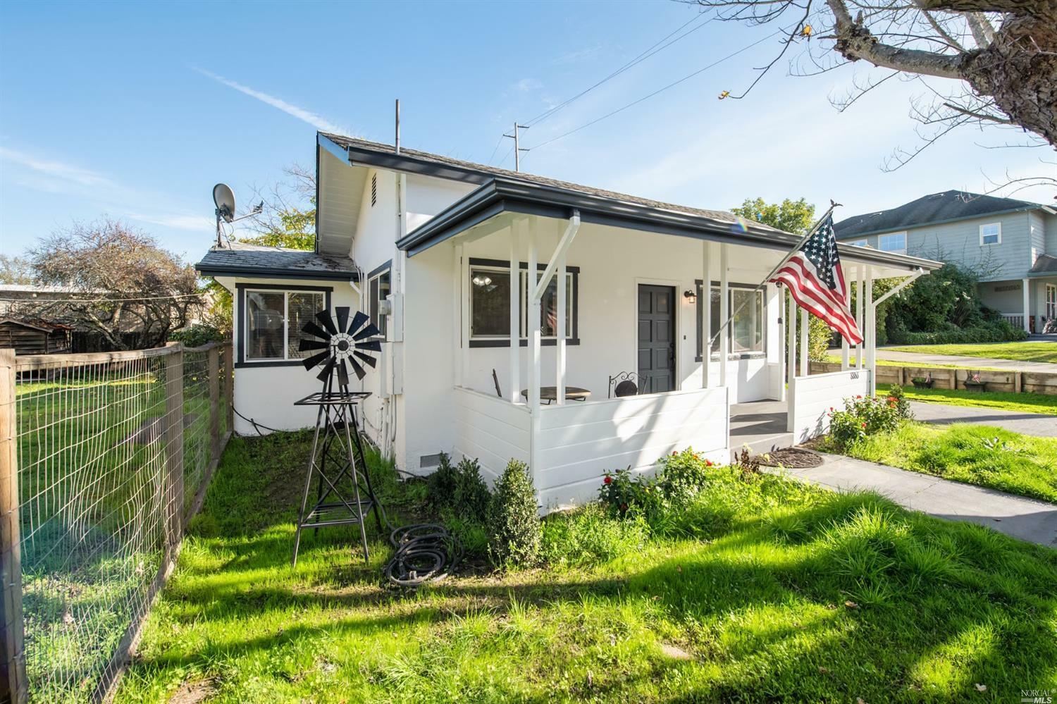 Property Photo:  8886 Windsor Road  CA 95492 