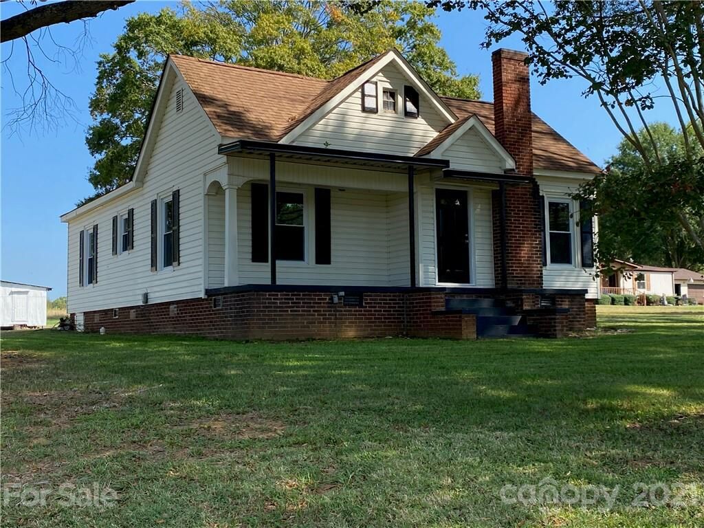 Property Photo: 2530 E Nc 152 Highway NC 28023