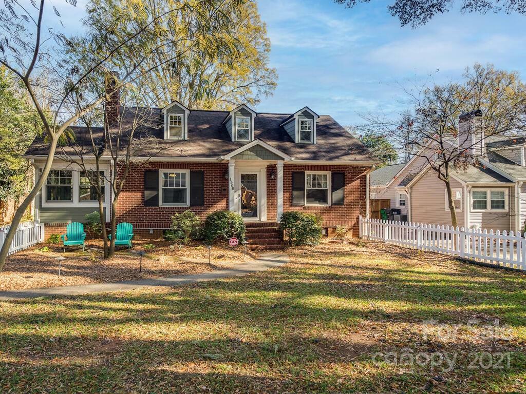 Property Photo:  1508 Morningside Drive  NC 28205 