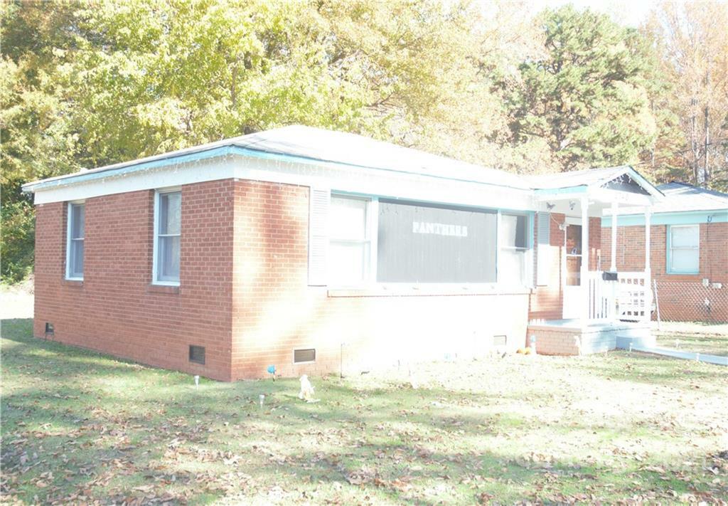 Property Photo:  2740 Remington Street  NC 28216 