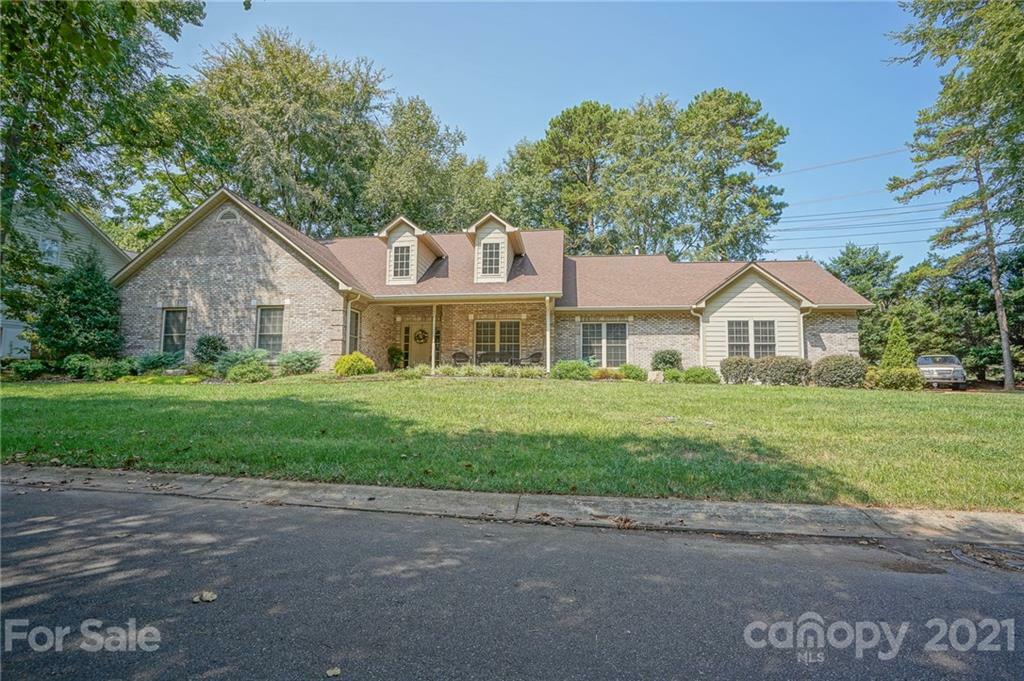 Property Photo: 21 Honeysuckle Lane SC 29710