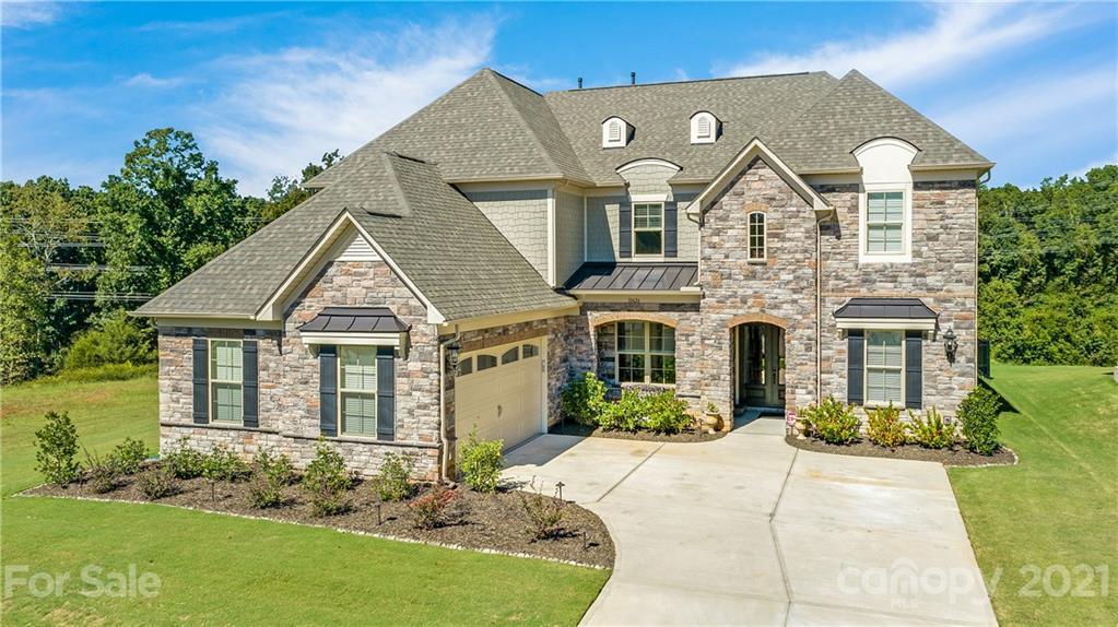 10626 Honeyfur Court  Charlotte NC 28278 photo