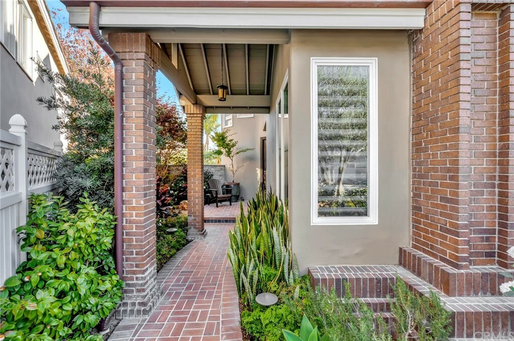 Property Photo: 6263 Napoli Court CA 90803