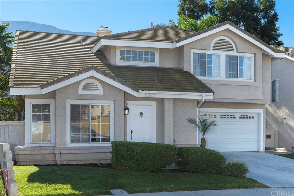 Property Photo:  11553 Norgate Circle  CA 92878 