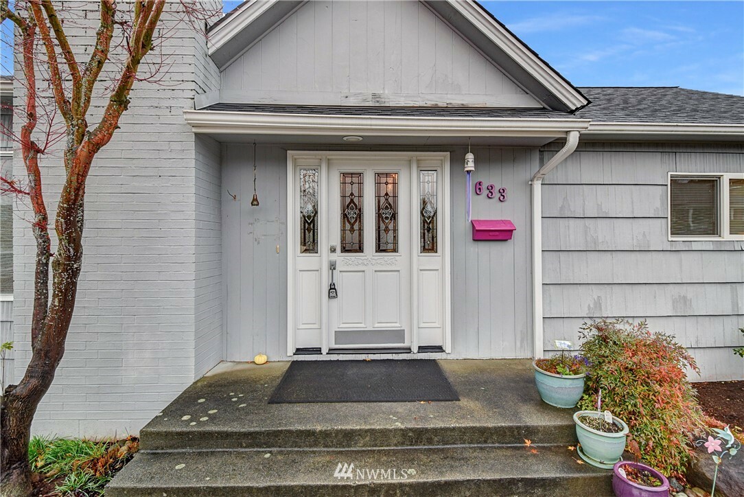 Property Photo: 633 Alder Street WA 98020