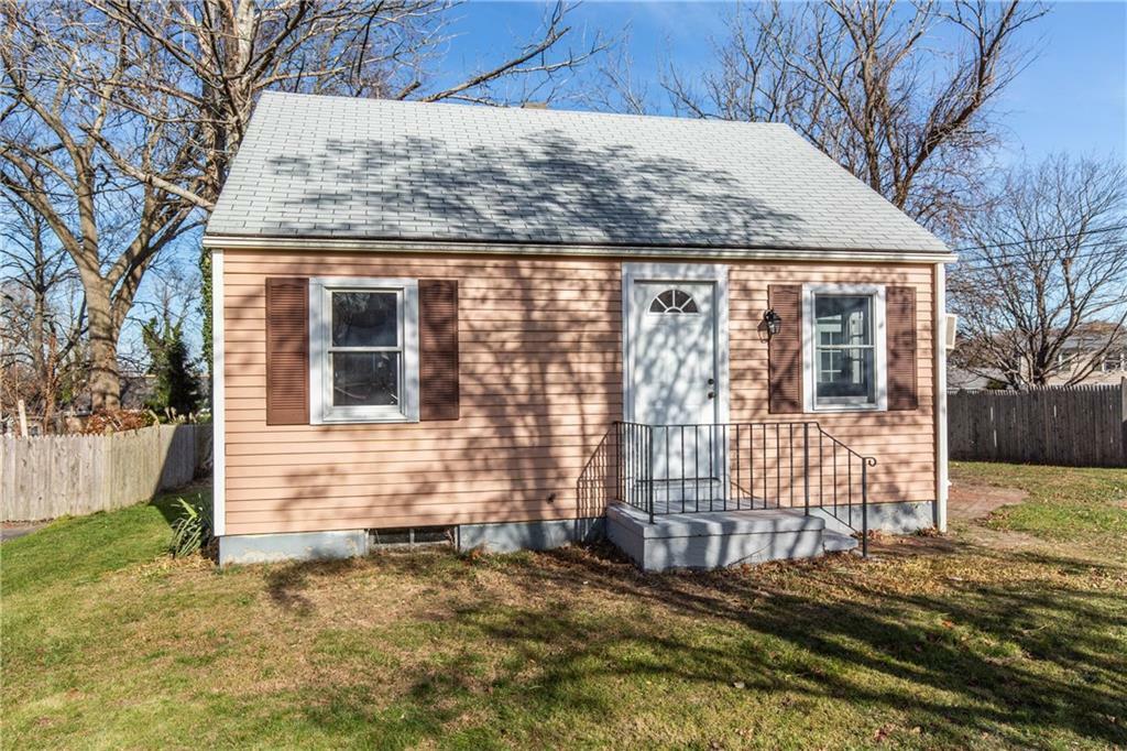 Property Photo:  28 Belleview Av  RI 02878 