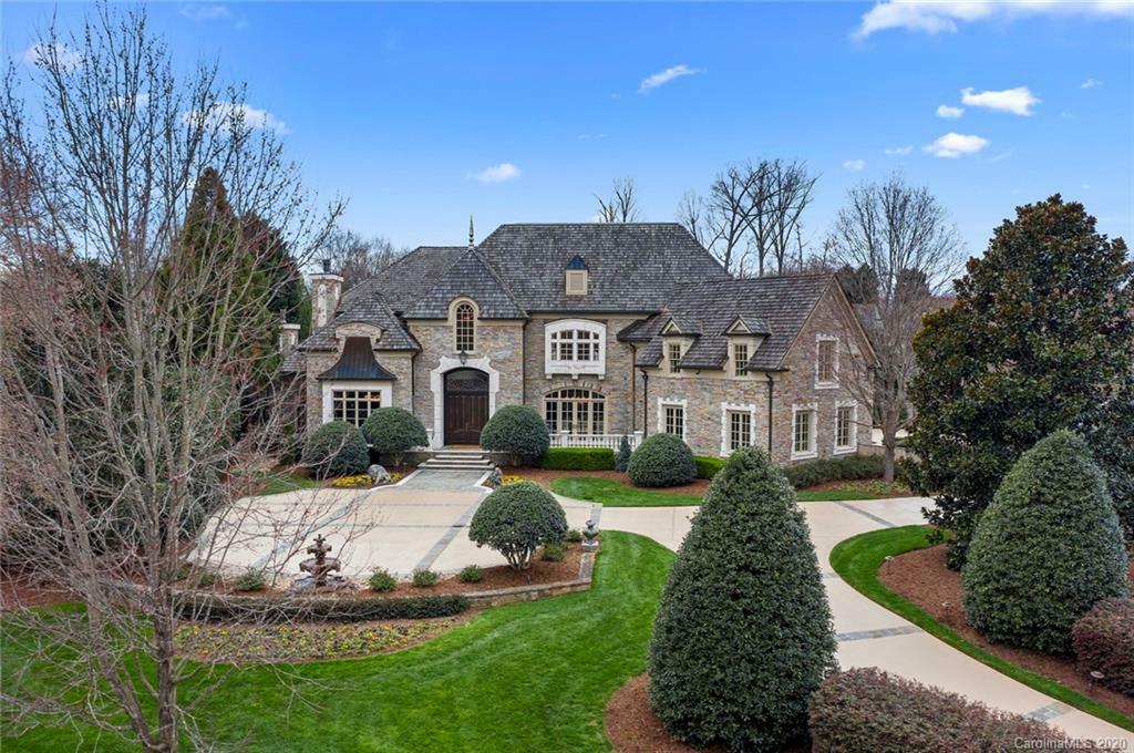 Property Photo: 4222 Fox Brook Lane NC 28211