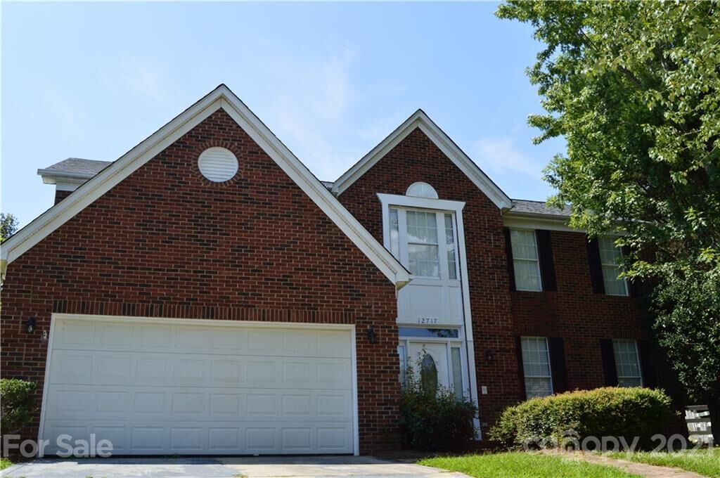 Property Photo: 12717 Peyton Court NC 28262