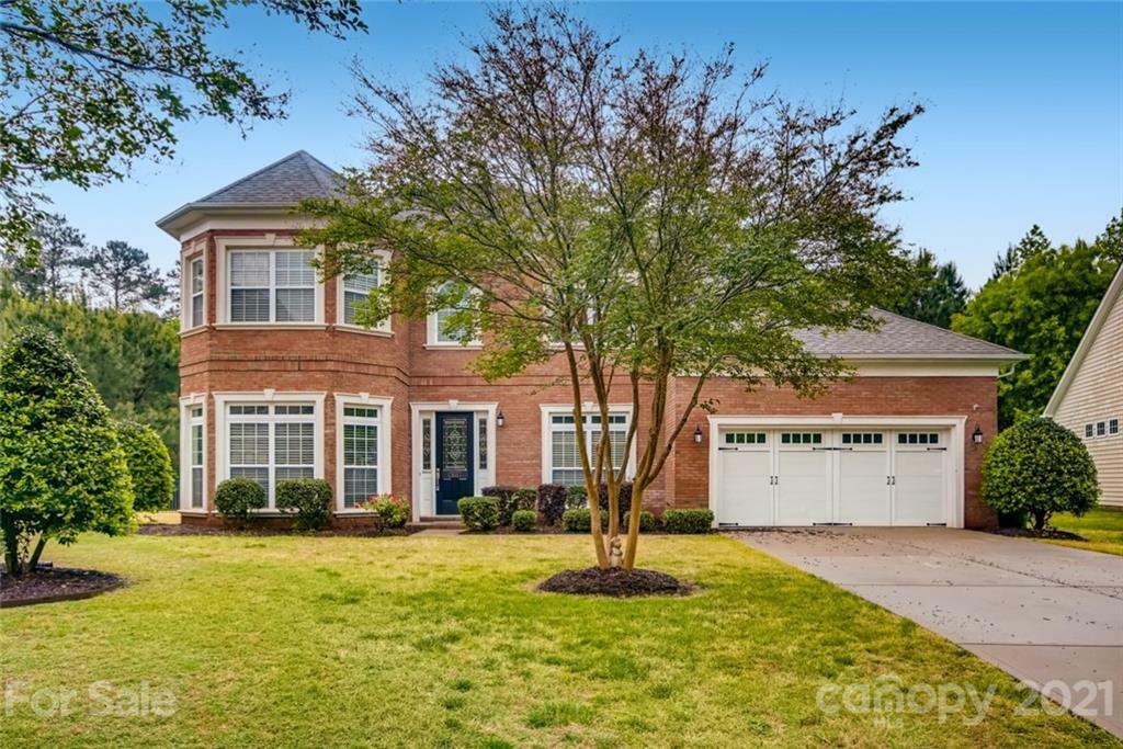 Property Photo: 8513 Whitehawk Hill Road NC 28173