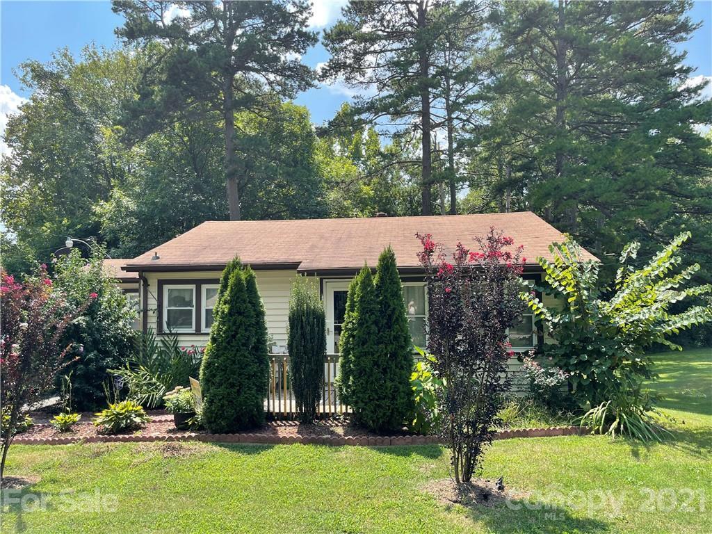 Property Photo: 407 N Main Gq Street NC 28144