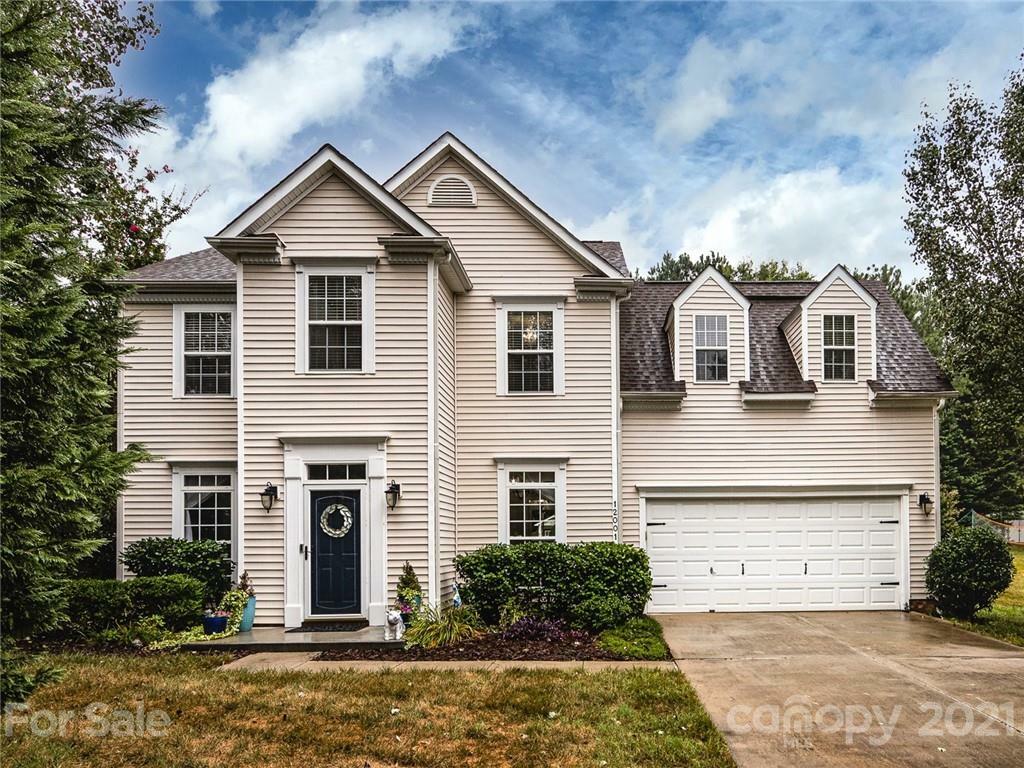 Property Photo: 12001 Winghurst Drive NC 28134