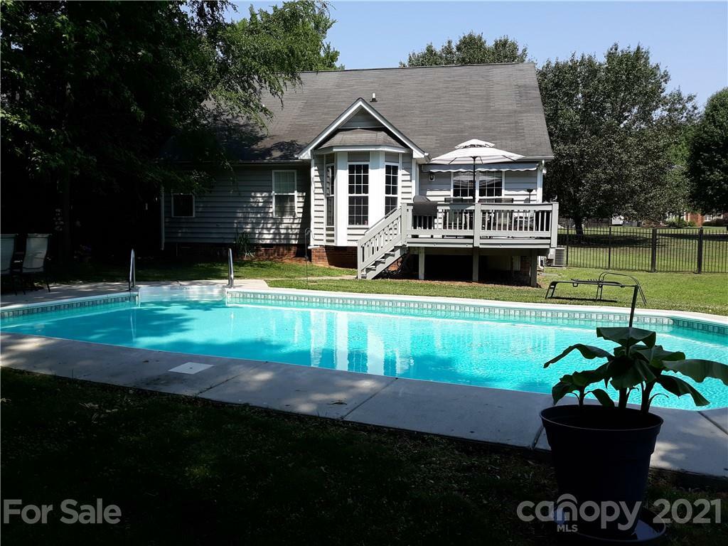 Property Photo:  8006 Stevens Mill Road  NC 28104 