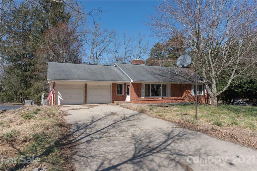 Property Photo:  465 East Marshall Street  NC 28786 