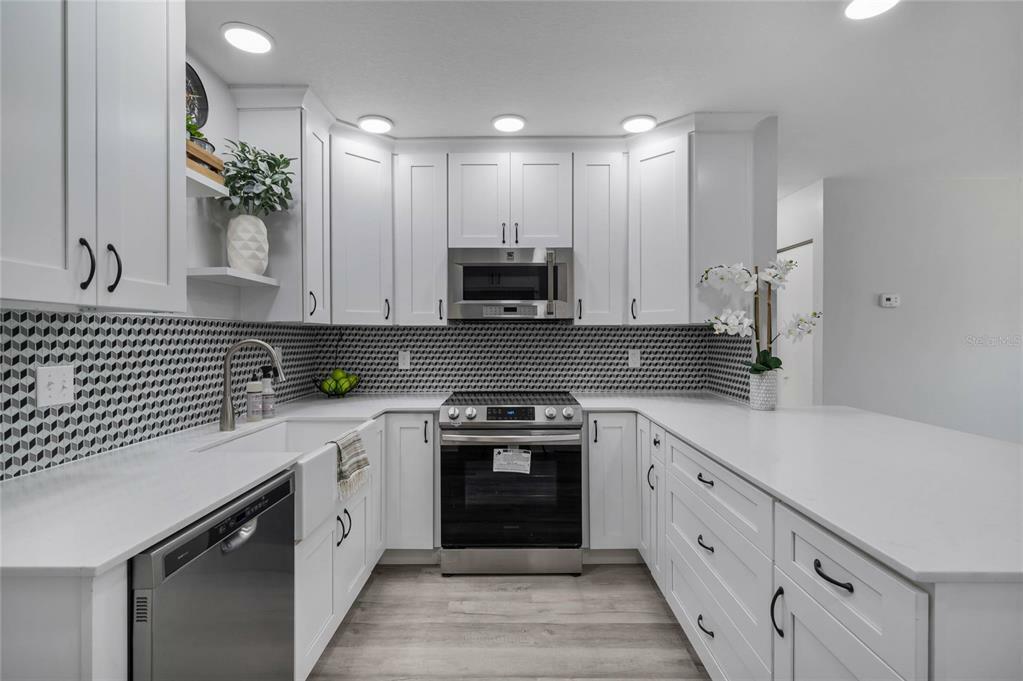 Property Photo: 111 Lake Mary Drive FL 32839