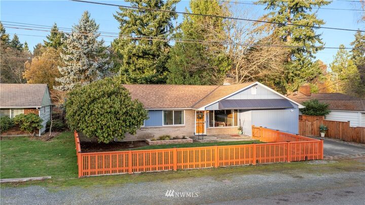 Property Photo: 2122 N 194th Street WA 98133