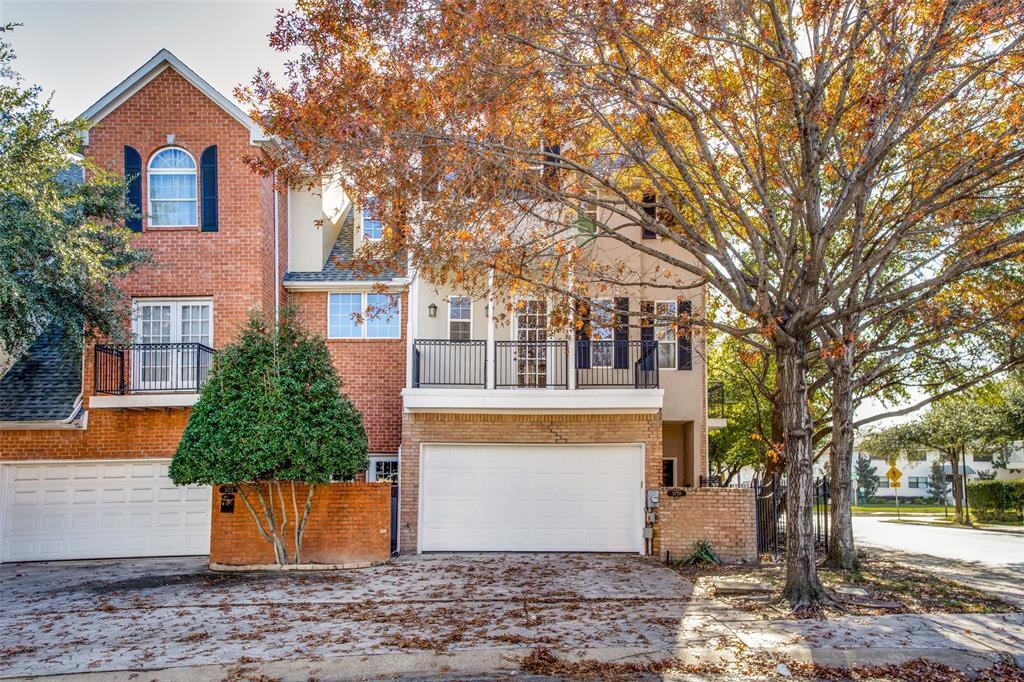 Property Photo:  5720 La Vista Drive  TX 75206 