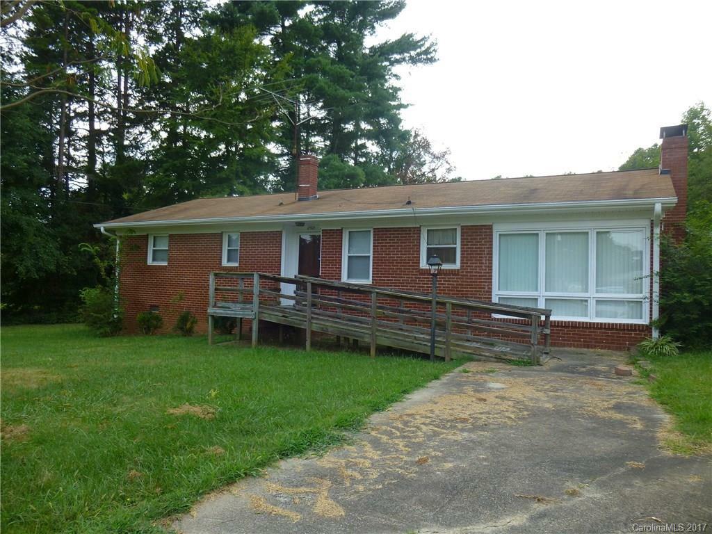 Property Photo:  2905 Main Street  NC 28081 