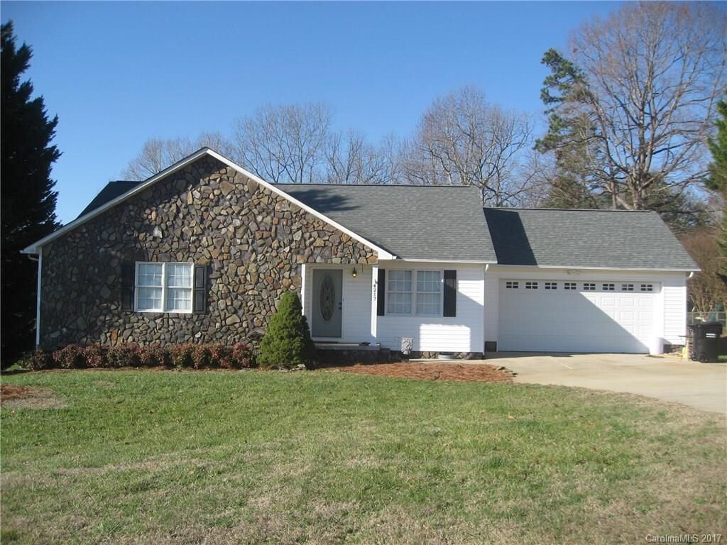 Property Photo: 4217 Stoney Creek Drive NC 28092