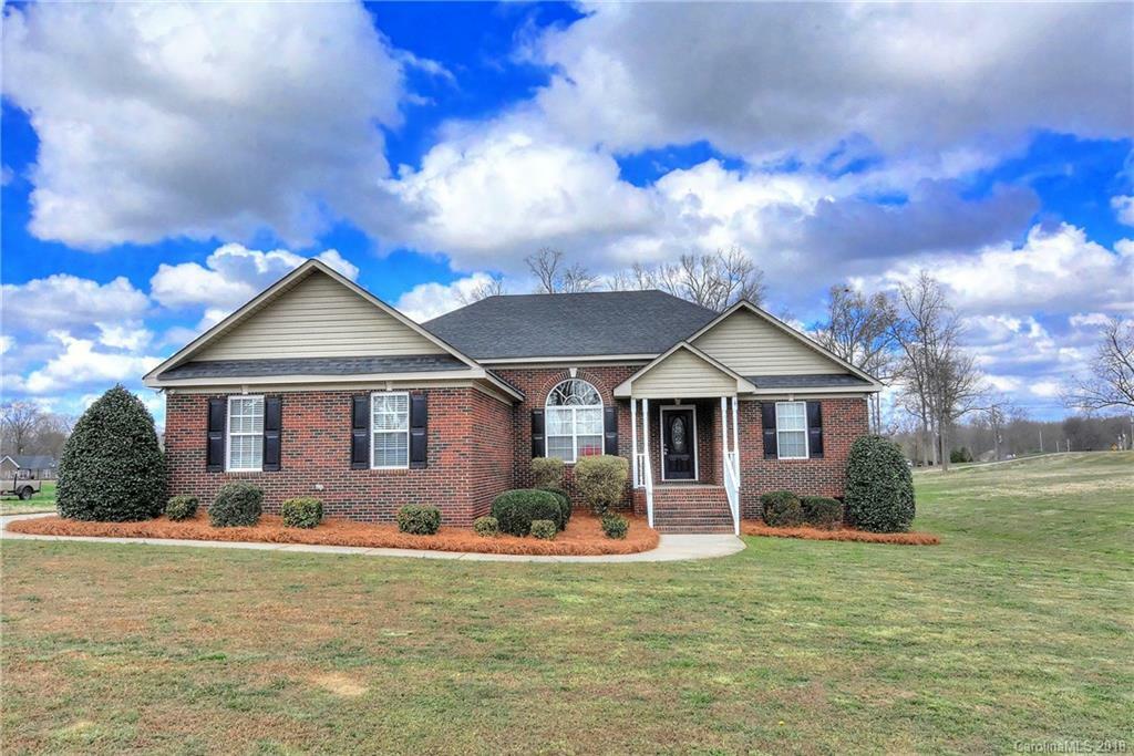 Property Photo: 2104 Doster Road NC 28112