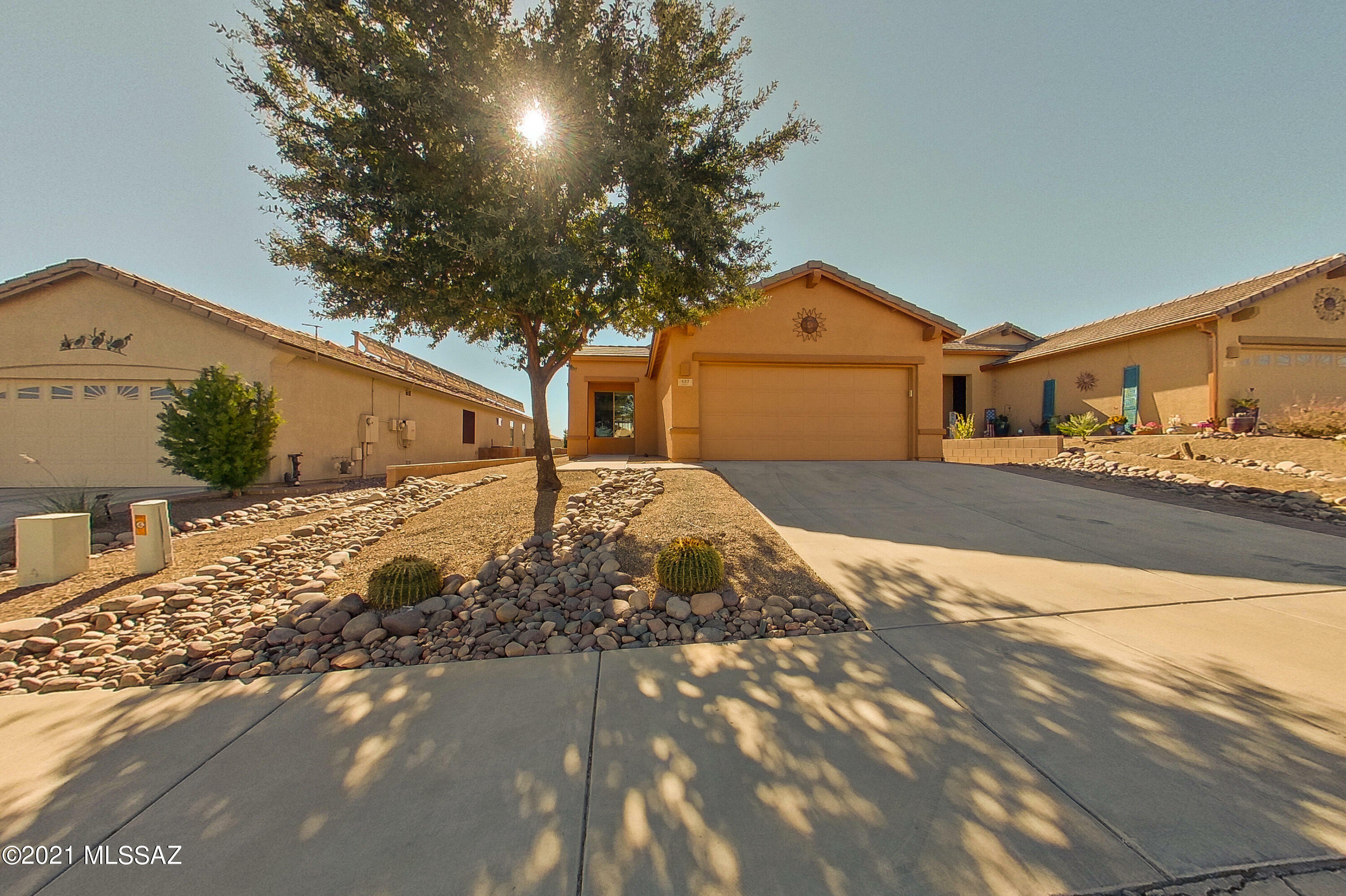 Property Photo:  427 W Bazille Way  AZ 85614 