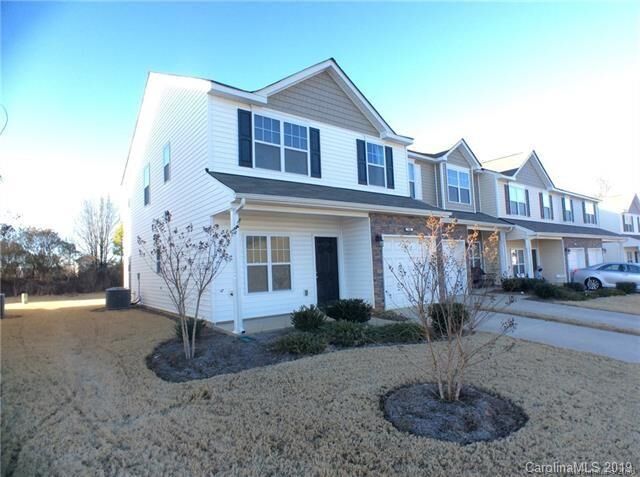 Property Photo: 10405 Bunclody Drive NC 28213