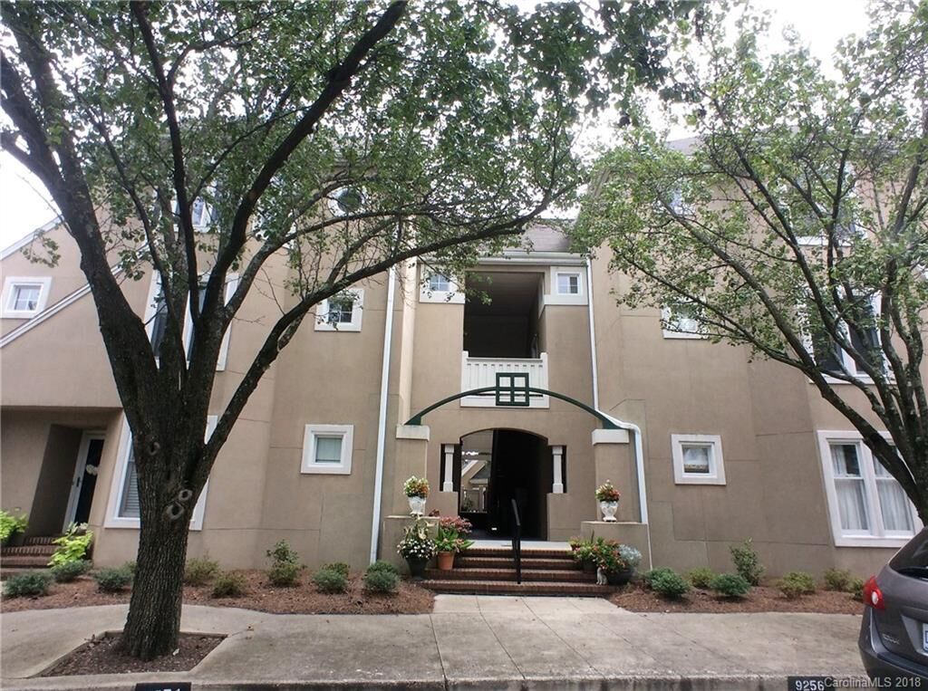 Property Photo: 9256 Ravenwing Drive NC 28262