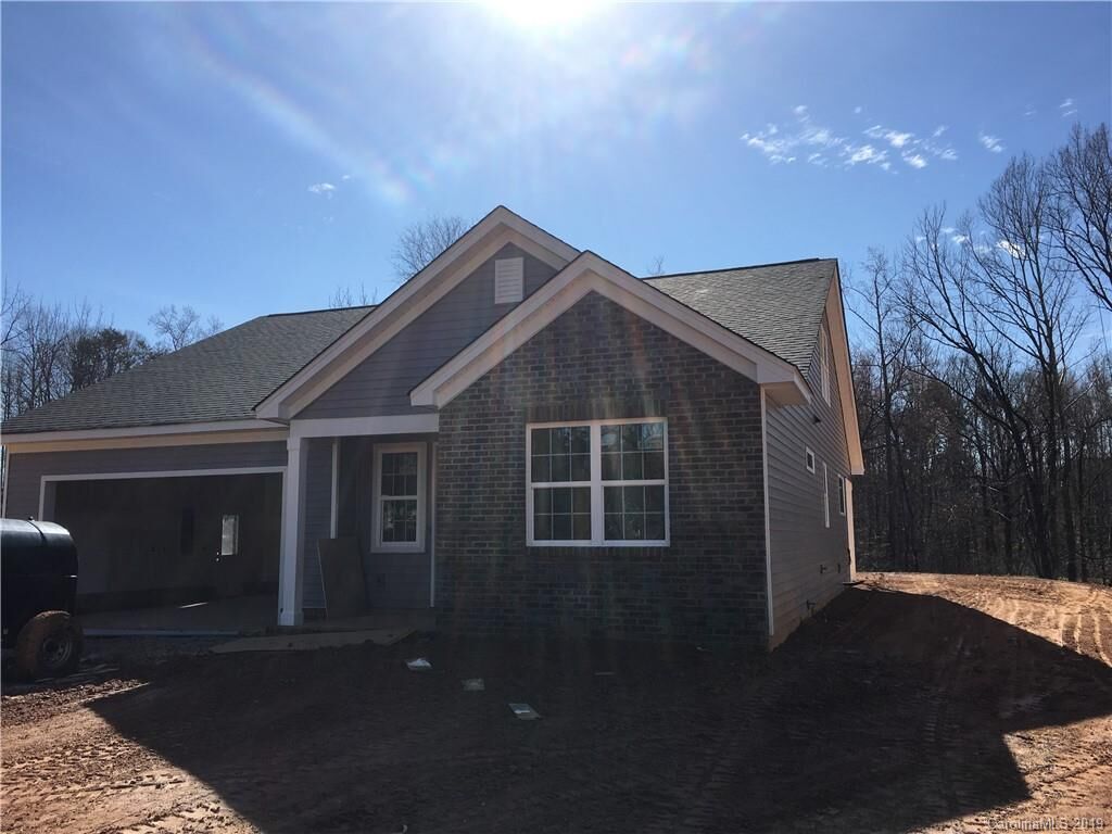 Property Photo: 8201 Larkhaven Road NC 28216