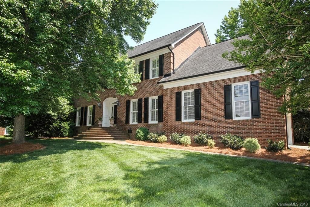 Property Photo: 5511 Selsey Place NC 28277