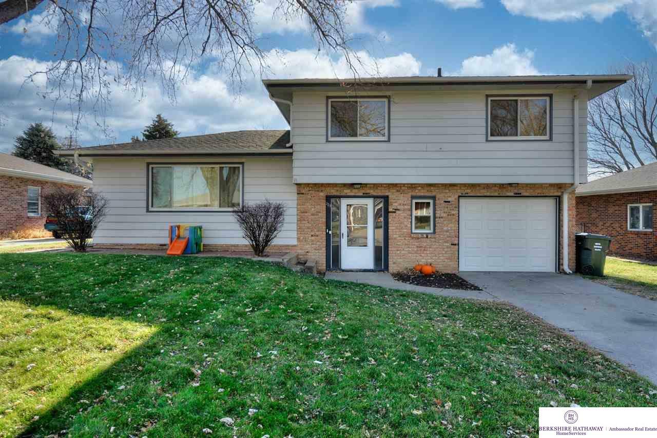 Property Photo:  225 W Glenmore  NE 68028 