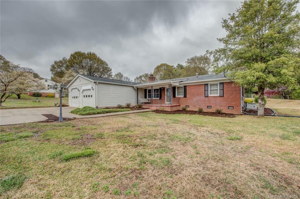 Property Photo:  121 Valleydale Drive  NC 28056 