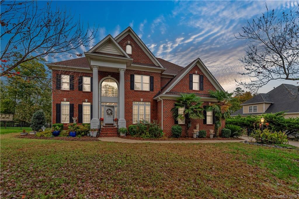 Property Photo: 4252 Belle Meade Circle NC 28012