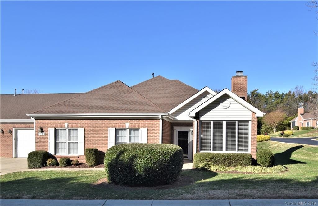 Property Photo:  9916 Park Willow Drive  NC 28210 