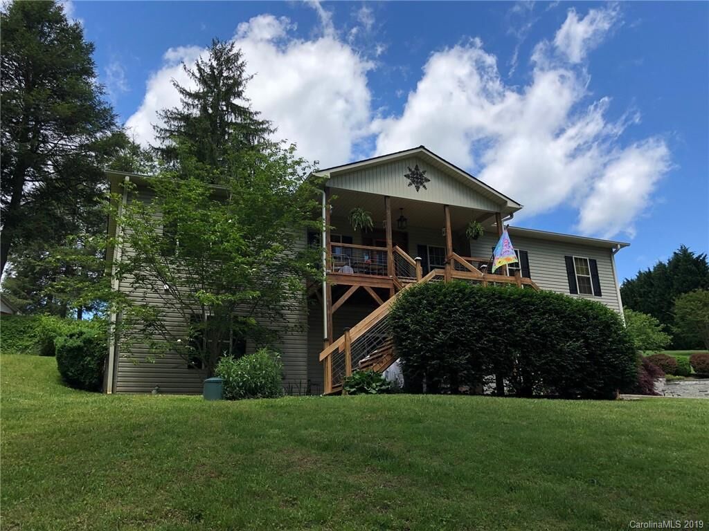 Property Photo: 5 Fender Lane NC 28715