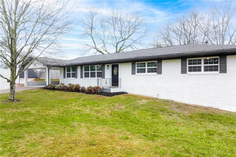 Property Photo:  2450 Kenneth Street  GA 30066 