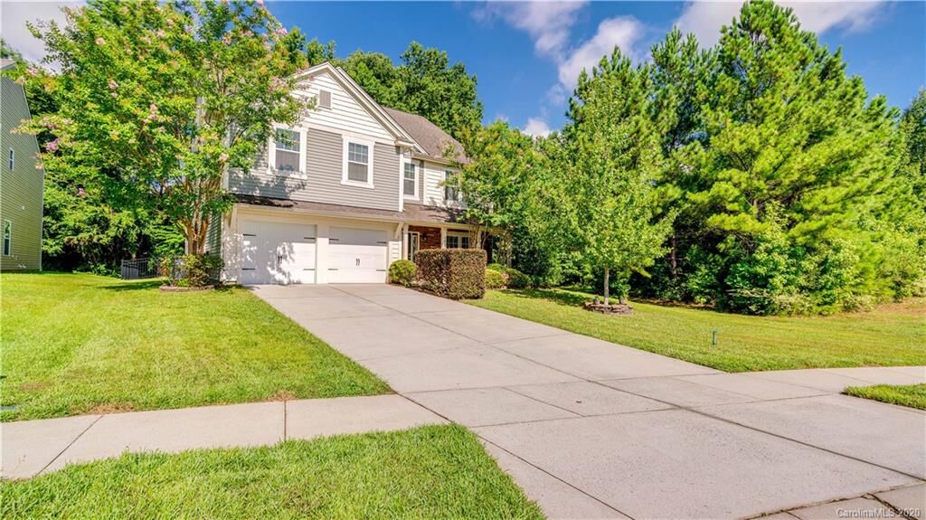 Property Photo: 9613 Fernspray Road NC 28215