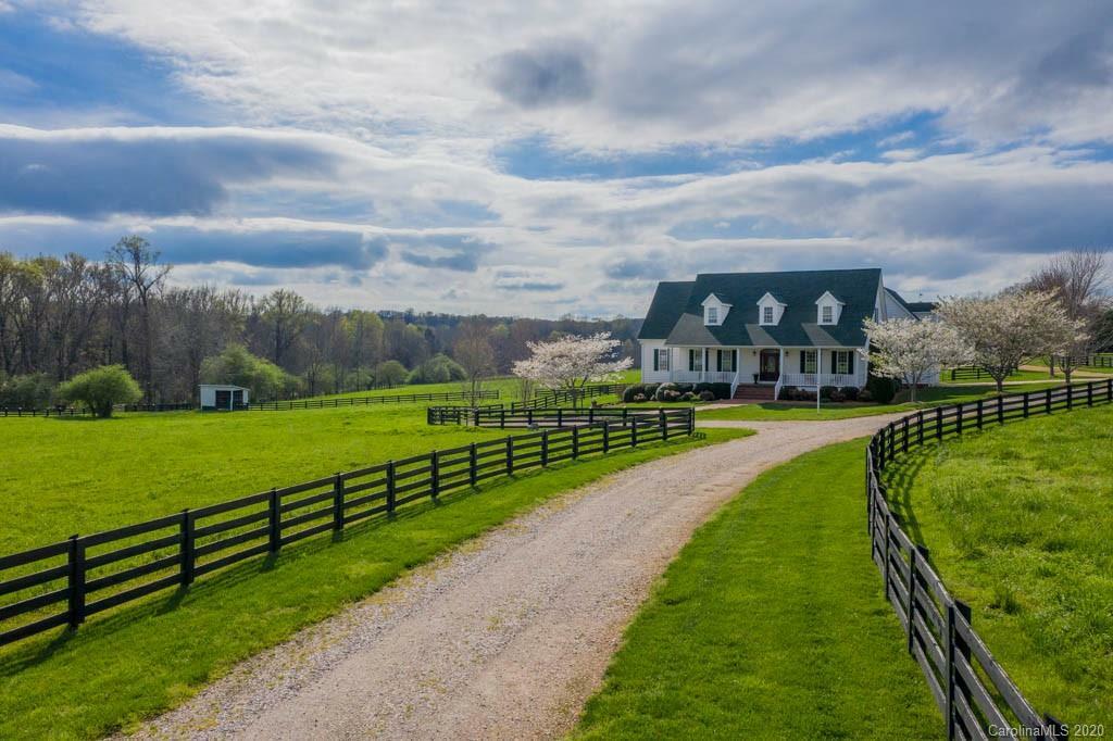Property Photo: 1121 Crossland Road SC 29710