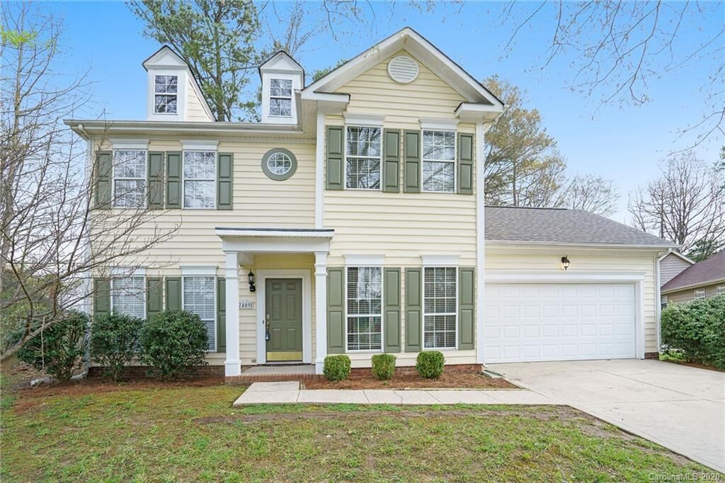 Property Photo: 7409 Bulle Rock Court NC 28216