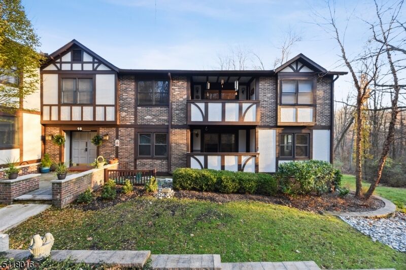 Property Photo:  16 Heritage Dr D  NJ 07928 