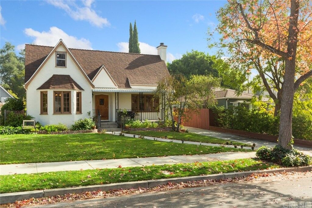 Property Photo: 3406 Rosemary Avenue CA 91208