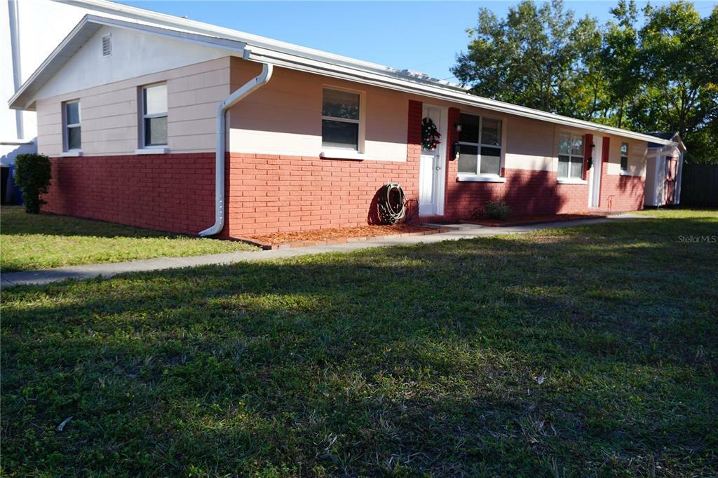 Property Photo:  420 88th Avenue N  FL 33702 