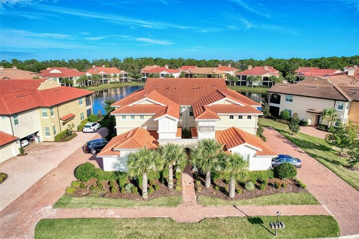 Property Photo: 193 Bella Vista Terrace 41C FL 34275