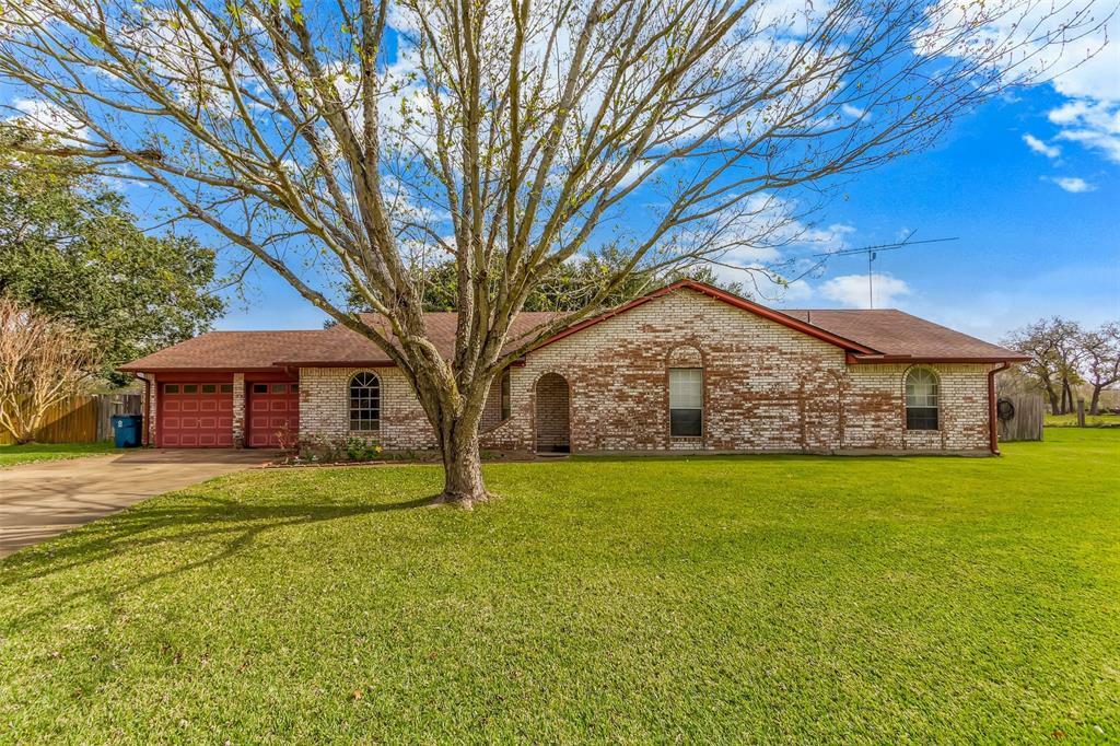 Property Photo:  1453 Pin Oak Drive  TX 77418 