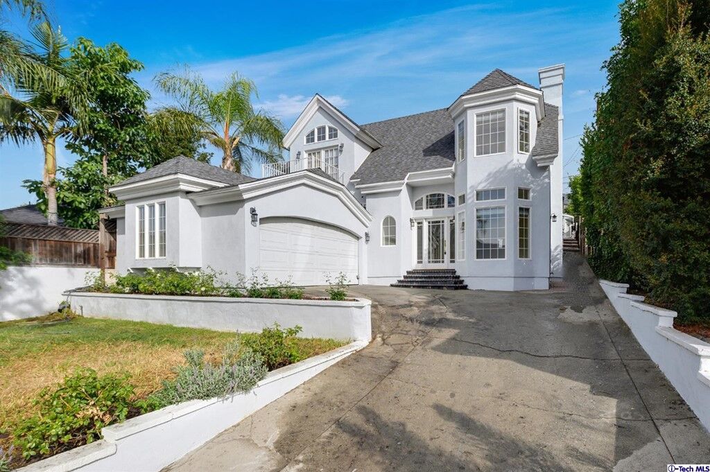 Property Photo:  3149 Los Olivos Lane Lane  CA 91214 