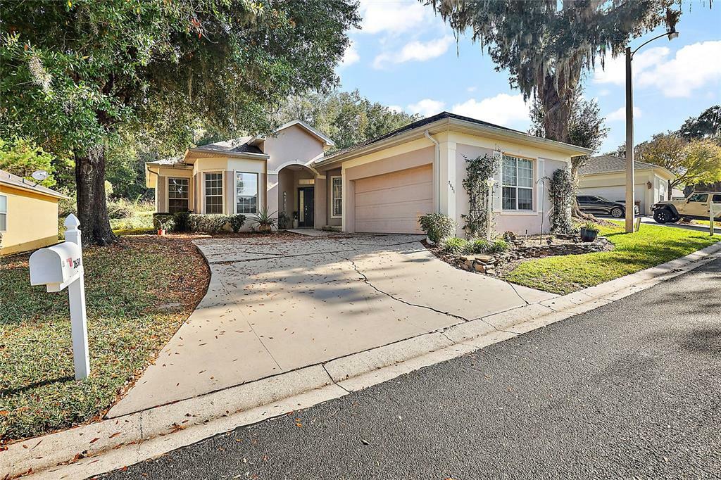 Property Photo: 2631 SW 20th Circle FL 34471