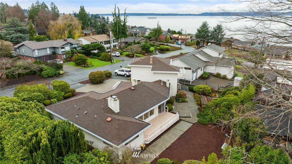 Property Photo: 9823 Cherry Street WA 98020