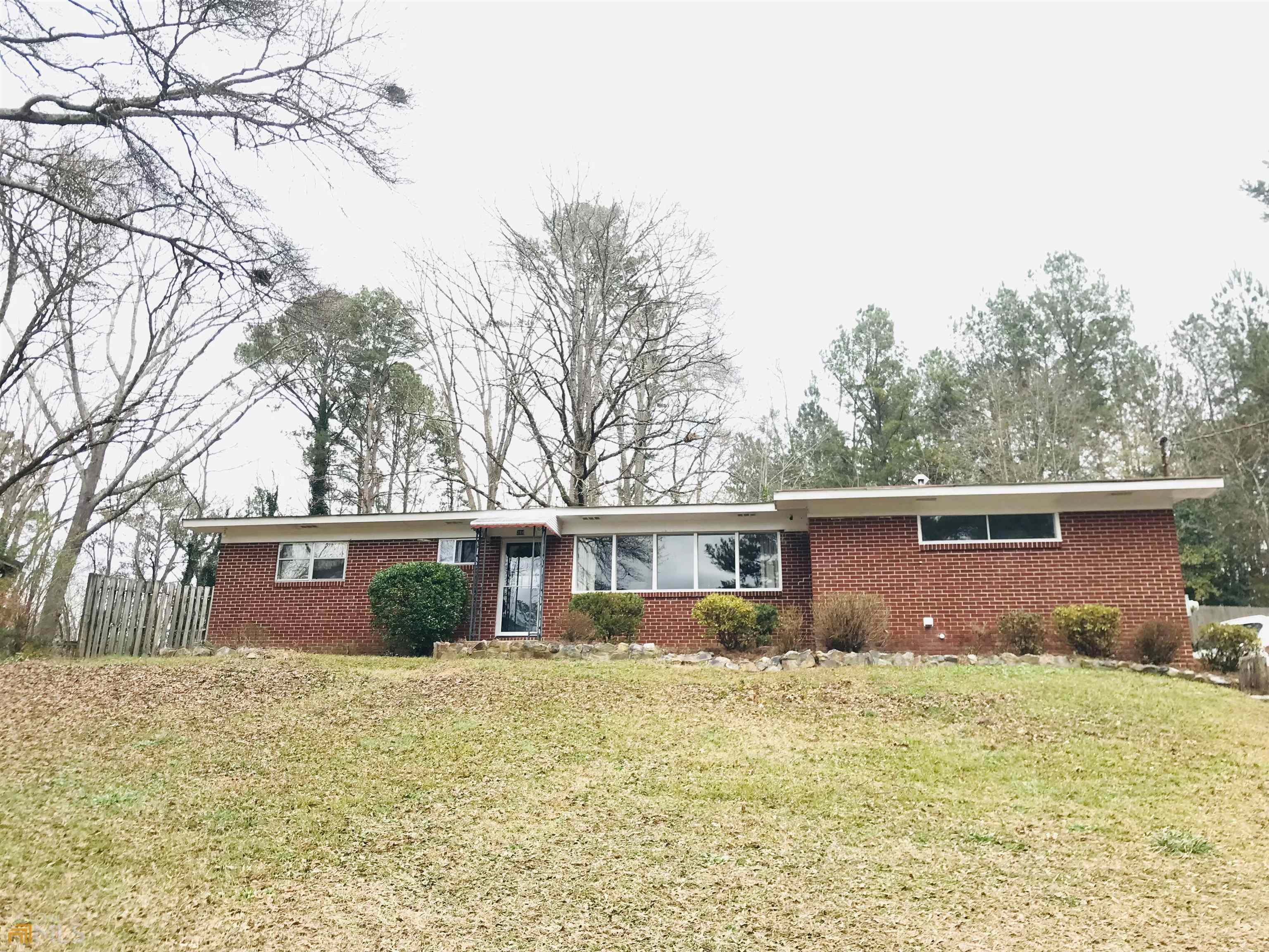 Property Photo:  204 Robin Hood Road  GA 30161 