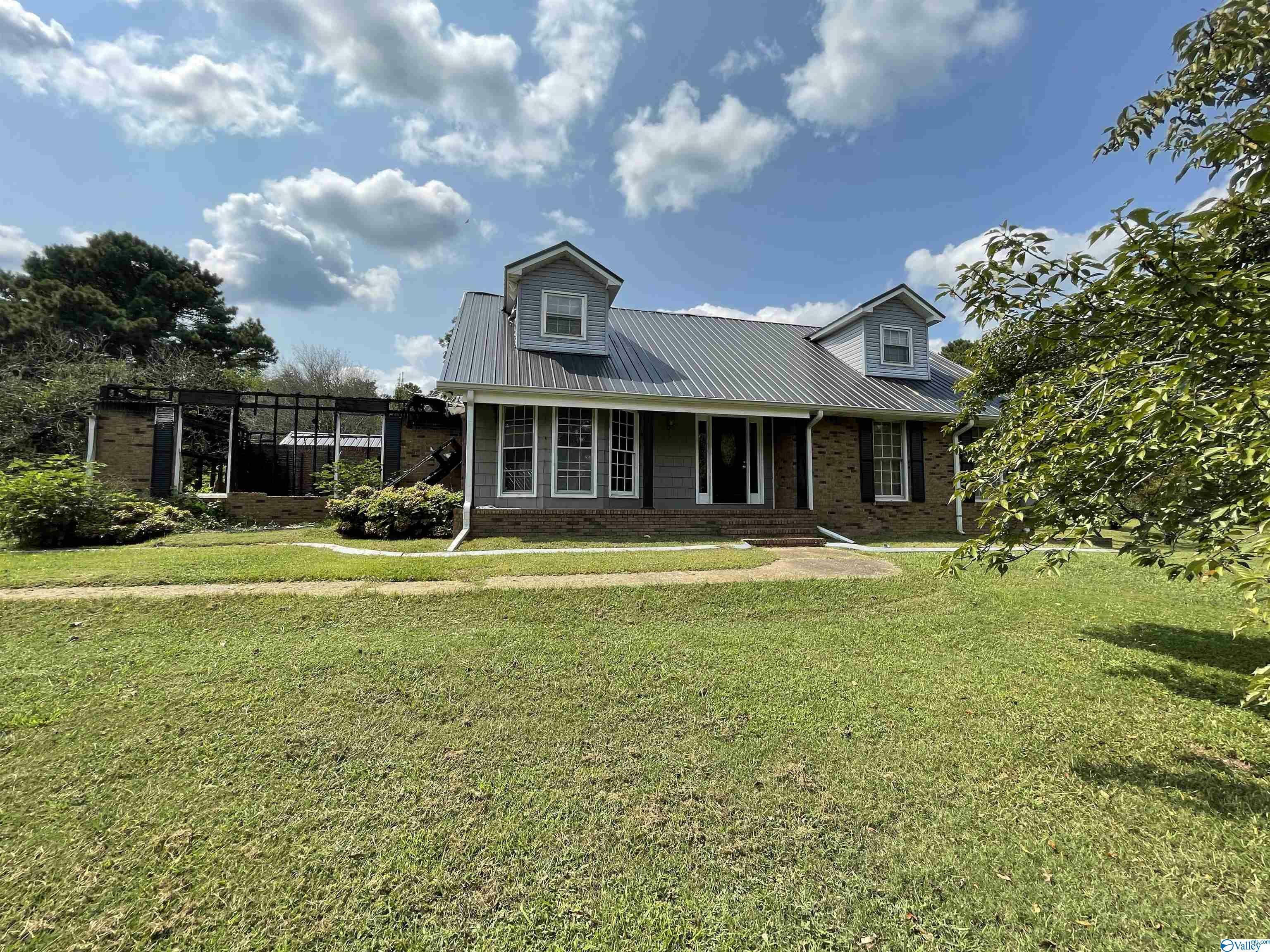 Property Photo:  1613 Julia Drive  AL 35905 