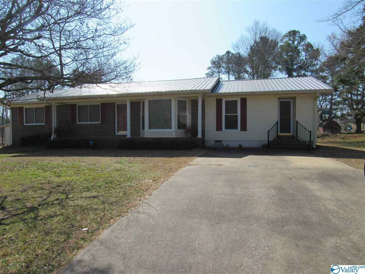 Property Photo:  1102 7th Avenue NE  AL 35016 