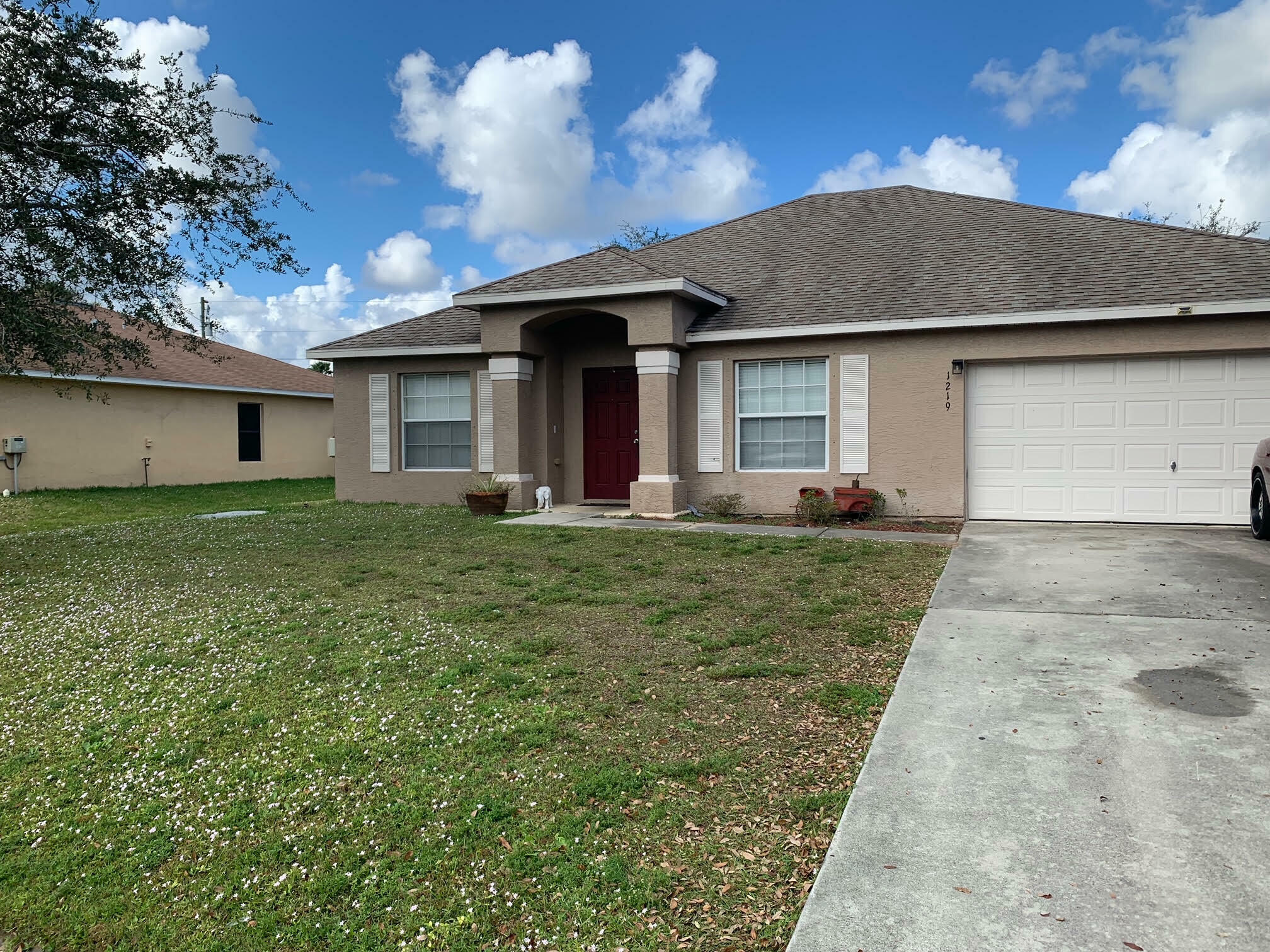 Property Photo:  1219 SW Eleuthera Avenue  FL 34953 