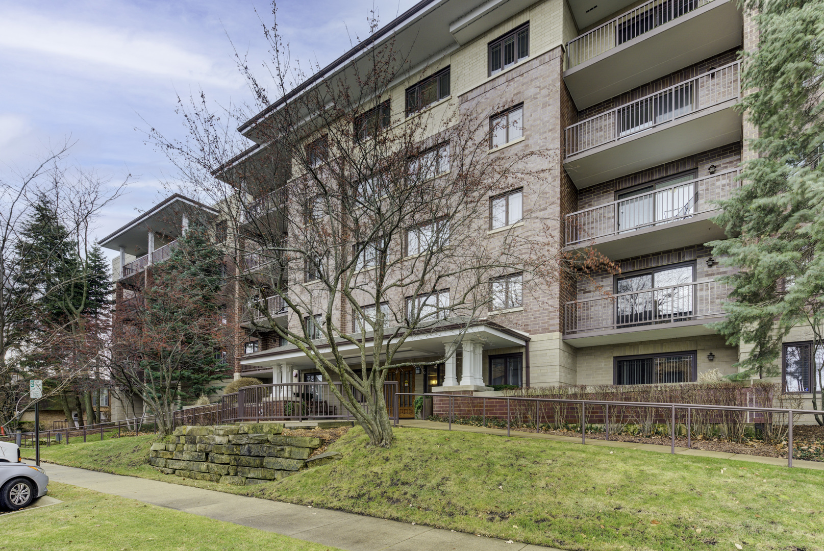Property Photo: 1700 2nd Street 303 IL 60035
